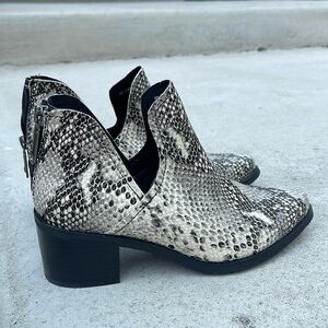 Snakeskin booties size 6.5 great condition